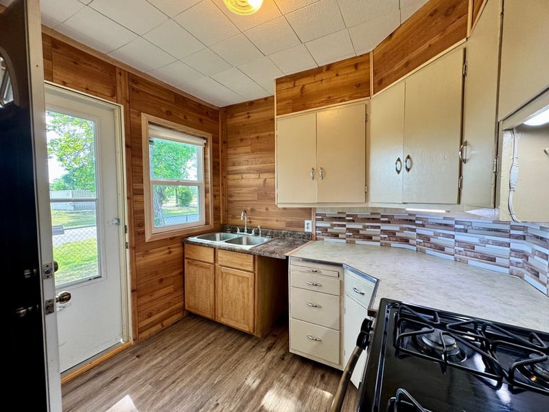617 Washington St, Belle Plaine, KS 67013