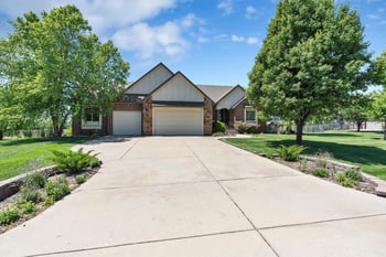 3045 Willow Crk, Rose Hill, KS 67133