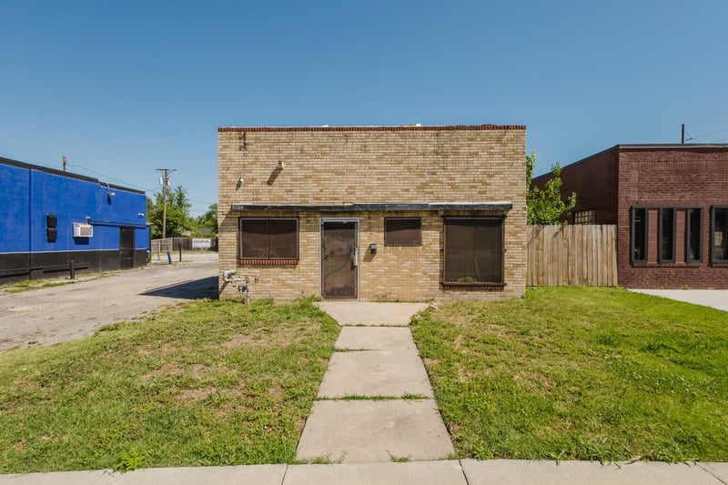 2508 E 9th St, Wichita, KS 67214