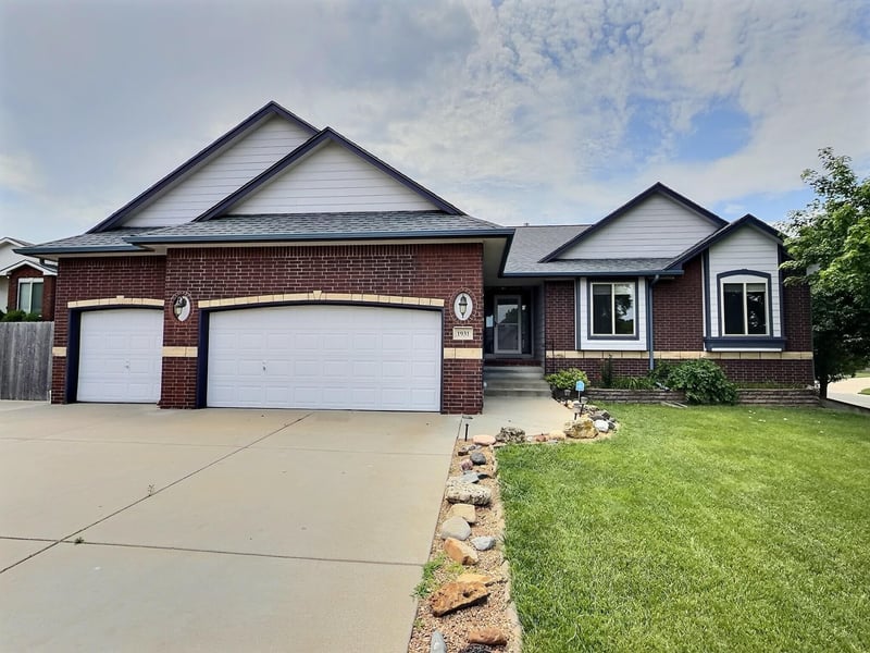 1931 Wyndham Rd, Park City, KS 67219