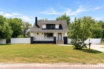 3049 S Old Lawrence Rd, Wichita, KS 67217