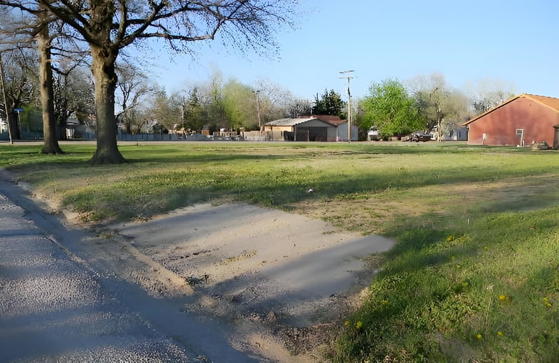 111 Kansas Ave, Canton, KS 67428