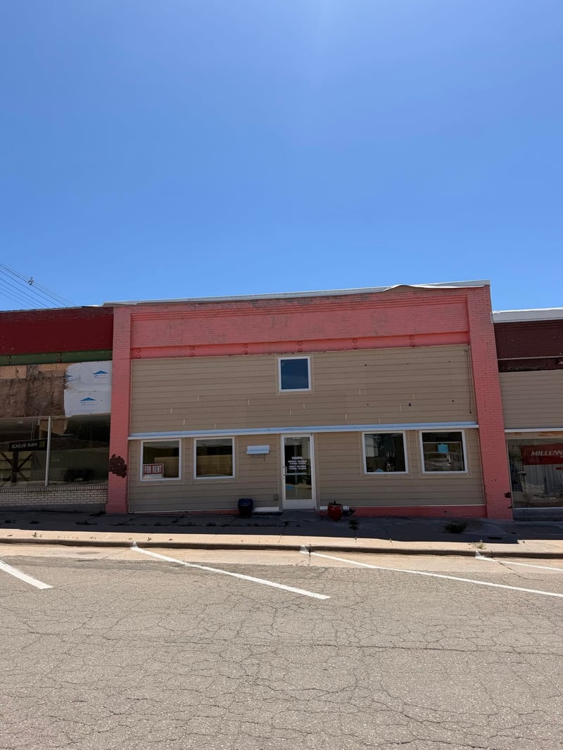 13 Main , Herington, KS 67449