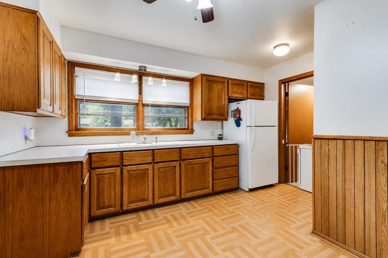 317 S Stearns, Haysville, KS 67060