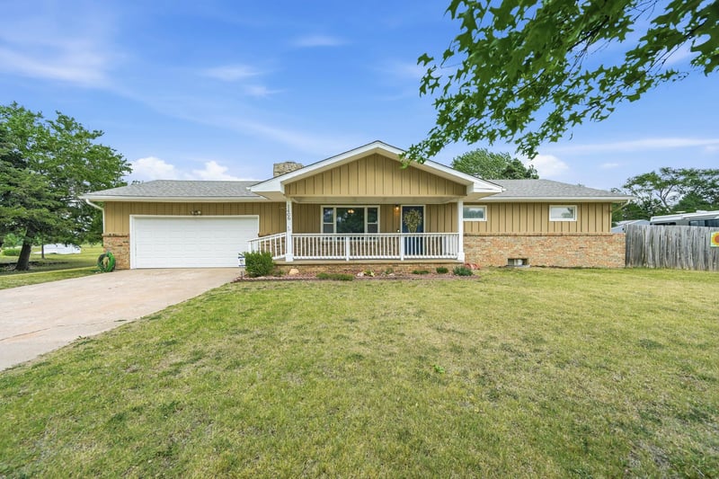 1406 N Argonia Rd, Milton, KS 67106