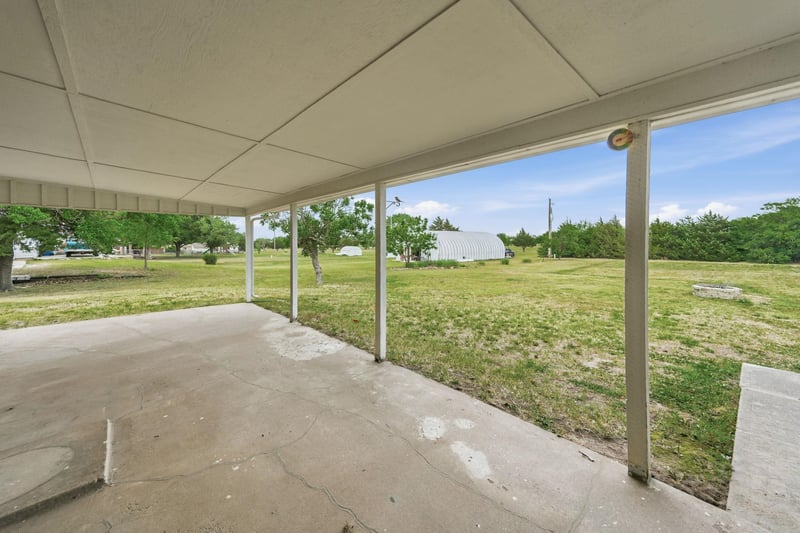1406 N Argonia Rd, Milton, KS 67106