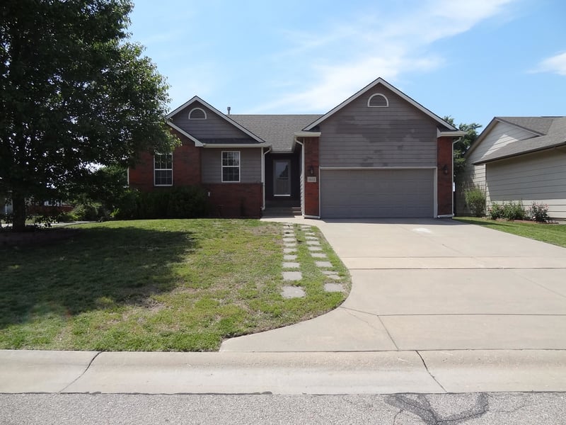 4602 Willow Point Ct, Wichita, KS 67220