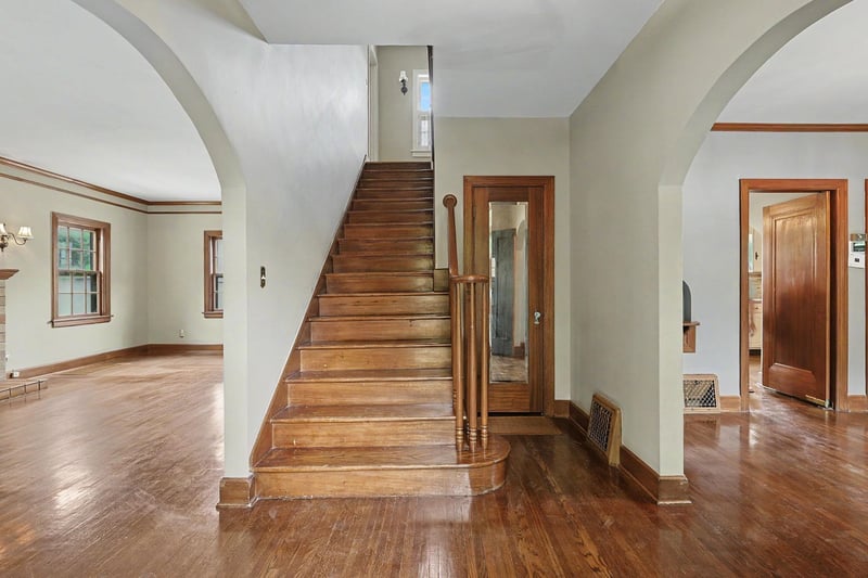 273 S Dellrose, Wichita, KS 67218