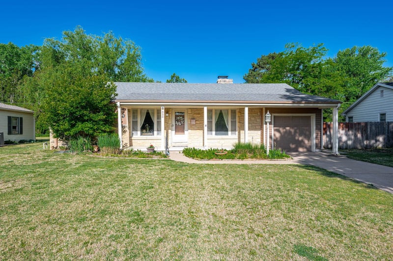 325 N Brookside, Wichita, KS 67208