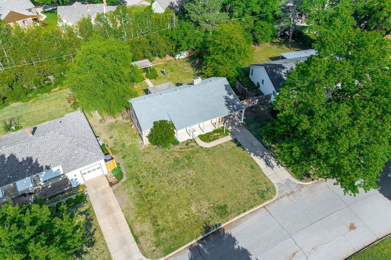 325 N Brookside, Wichita, KS 67208