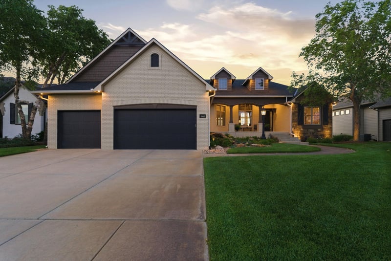 2661 N Bayside Ct, Wichita, KS 67205