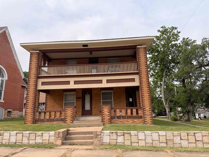 308 5th Ave, Arkansas City, KS 67005