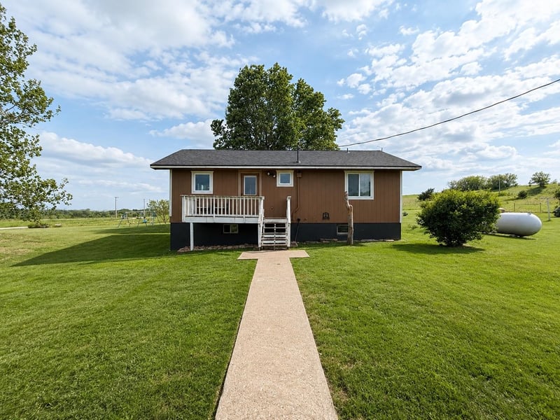 5736 118th Rd, Delia, KS 66418