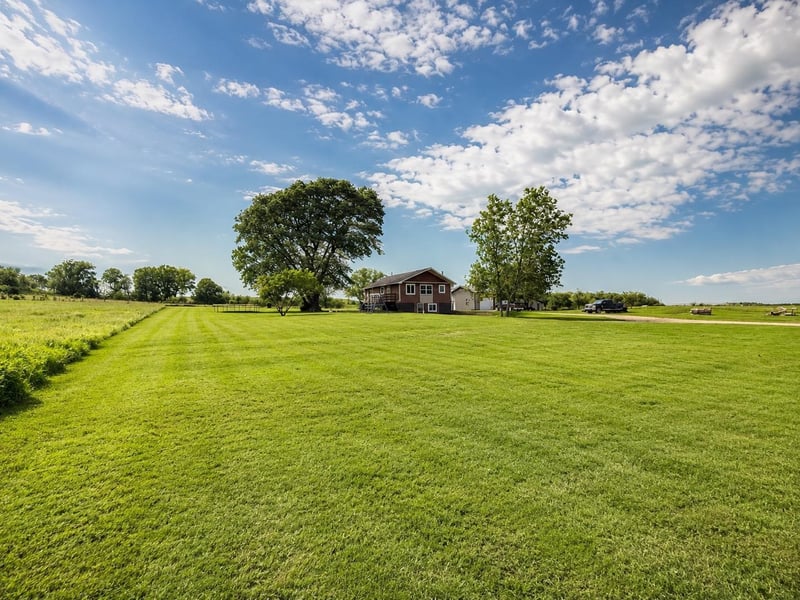 5736 118th Rd, Delia, KS 66418