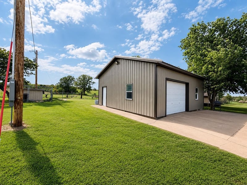 5736 118th Rd, Delia, KS 66418