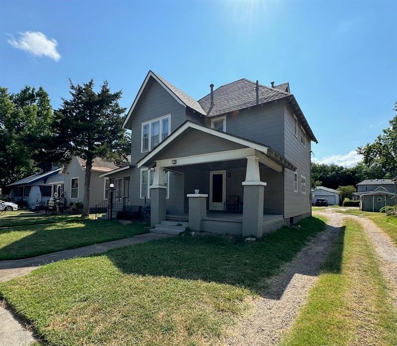 615 2nd , Arkansas City, KS 67005