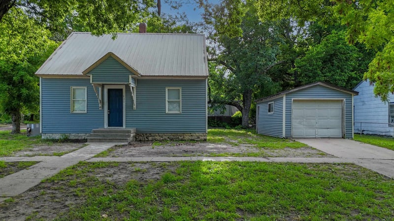 801 C St, Arkansas City, KS 67005