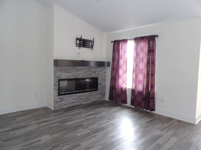 105 Burlington Dr, Mulvane, KS 67110