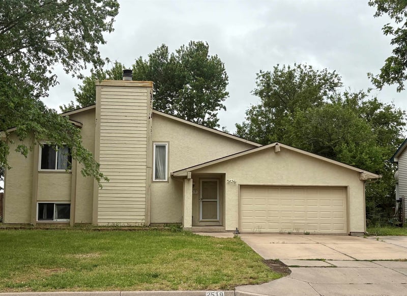 2519 S Lori St, Wichita, KS 67210