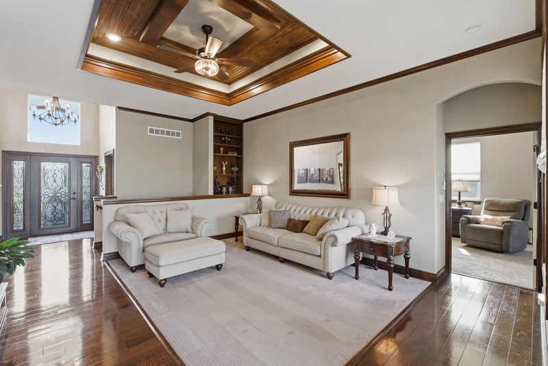 229 W Lakeside Dr, Cheney, KS 67025