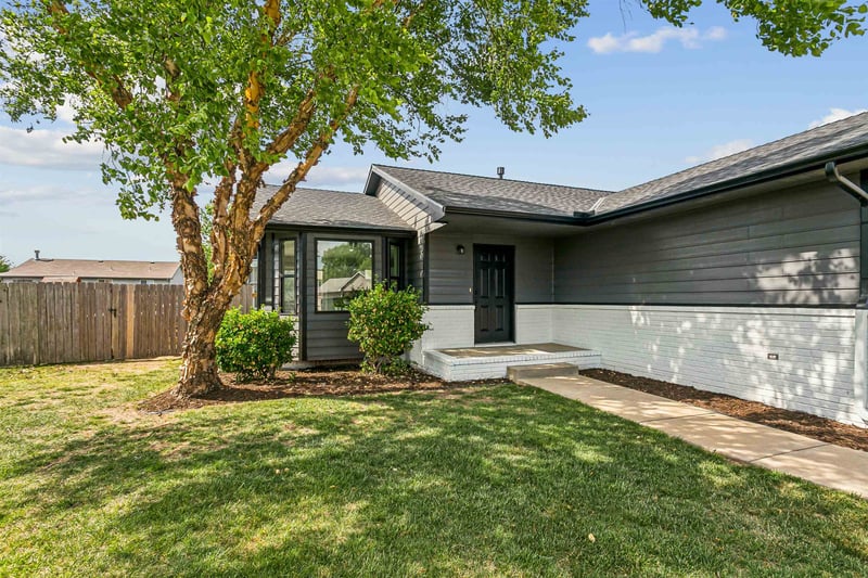 2313 E Spring Hill Dr, Goddard, KS 67052