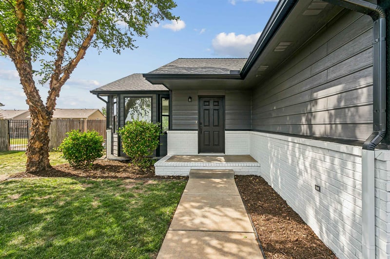 2313 E Spring Hill Dr, Goddard, KS 67052