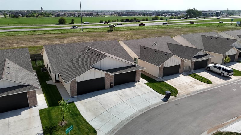 6815 Kollmeyer St, Wichita, KS 67205