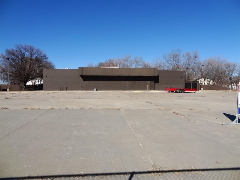 5602 Harry St, Wichita, KS 67218