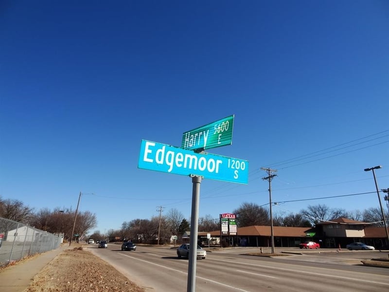5602 Harry St, Wichita, KS 67218