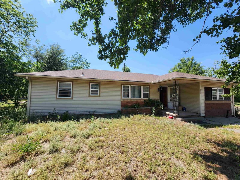 223 Sedgwick , Burrton, KS 67020