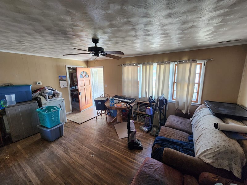223 Sedgwick , Burrton, KS 67020