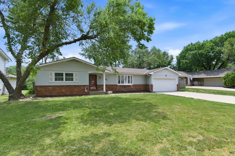 6521 E Farmview, Wichita, KS 67206