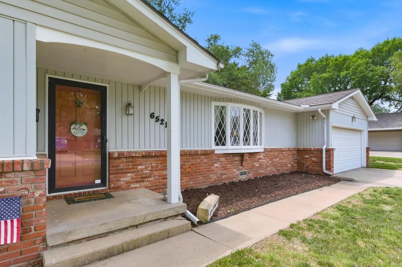 6521 E Farmview, Wichita, KS 67206