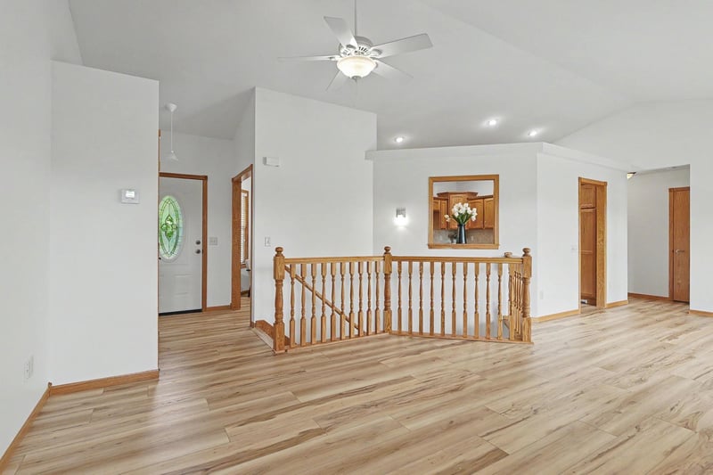 1323 S Threewood St, Wichita, KS 67235