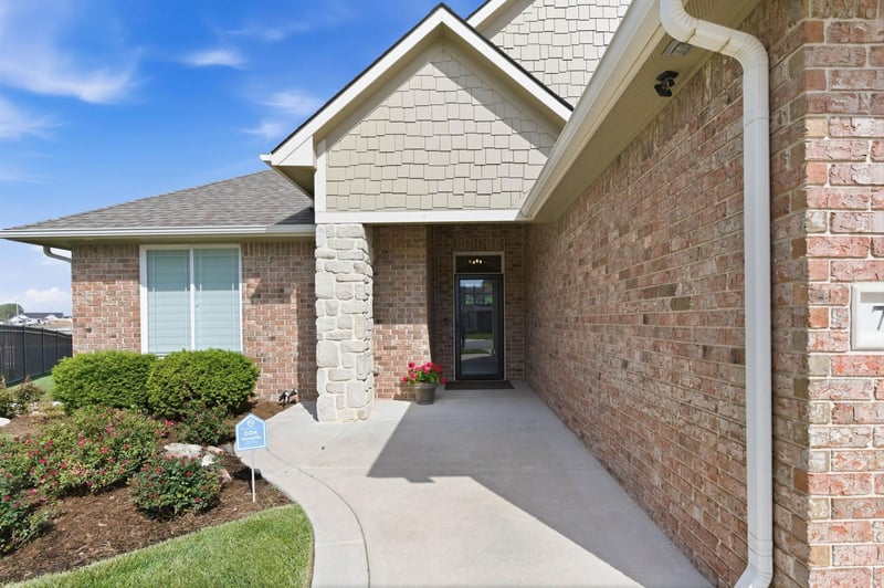 745 N Firefly Ct, Wichita, KS 67235