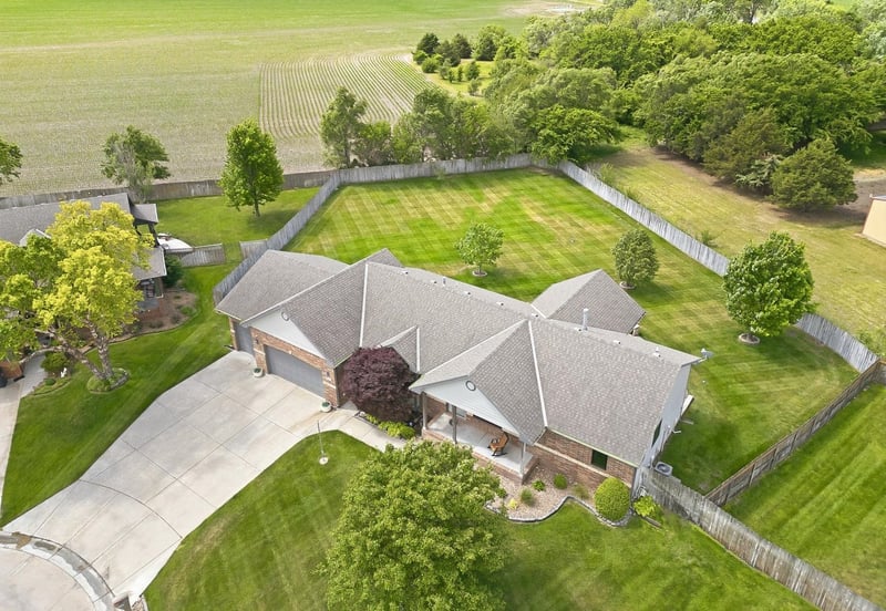 601 Autumn Rg, Newton, KS 67114