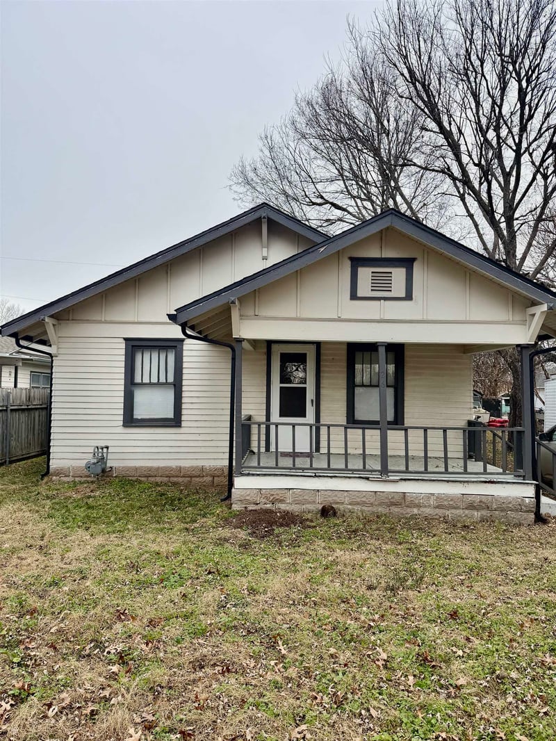 1126 1st , Arkansas City, KS 67005
