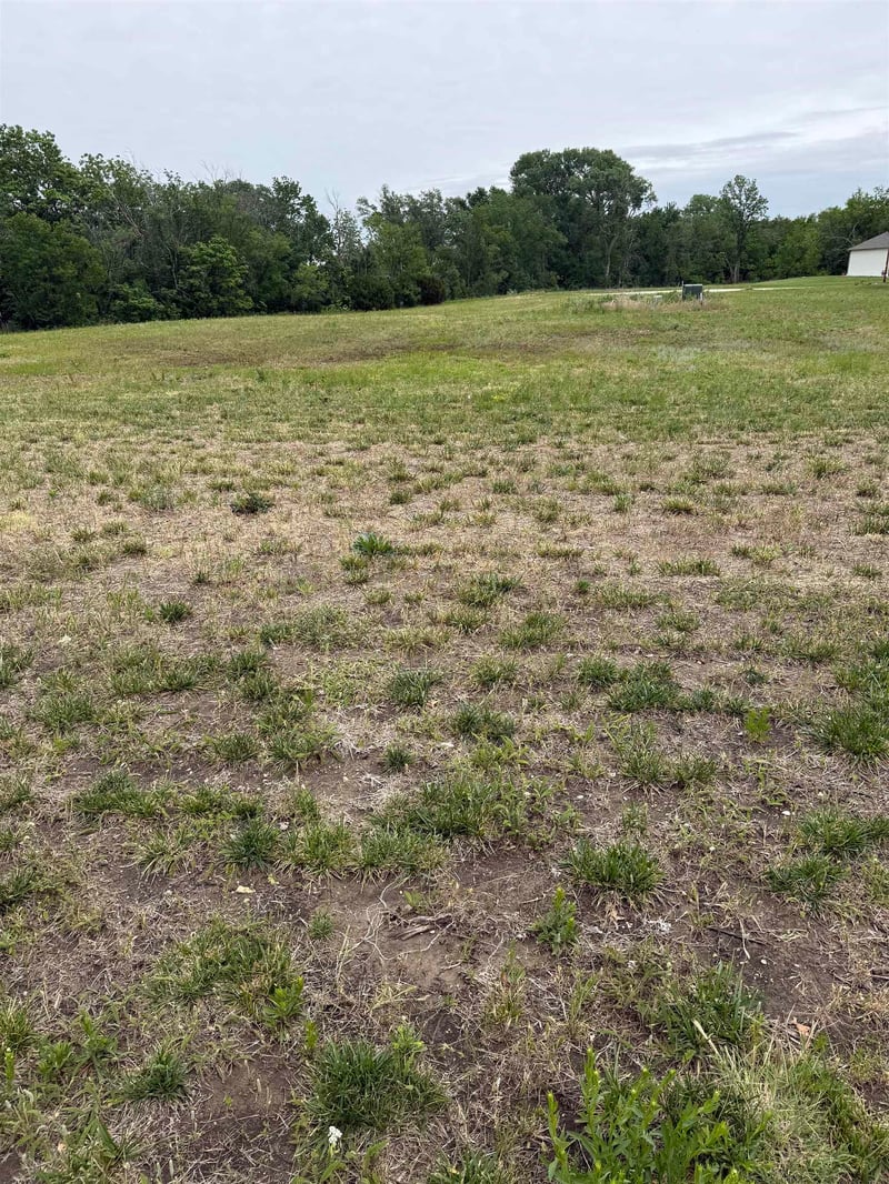 1108 Main , Halstead, KS 67056