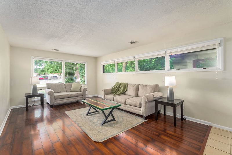 3219 Skinner , Wichita, KS 67218-3942