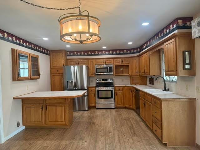 637 Briarcliff Rd, Salina, KS 67401