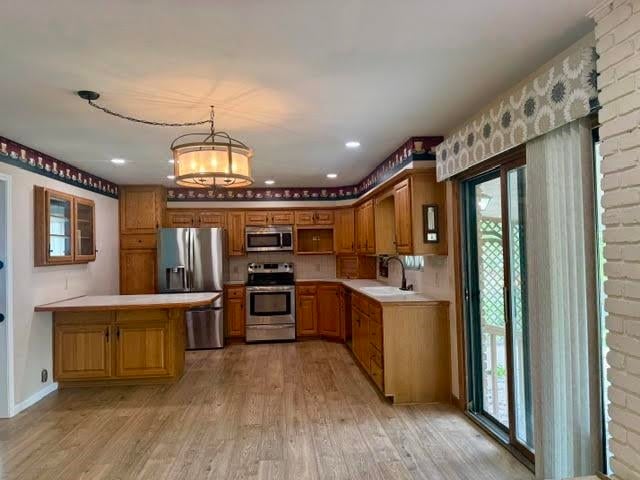 637 Briarcliff Rd, Salina, KS 67401
