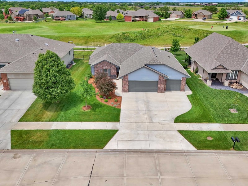 1717 Casey , Newton, KS 67114