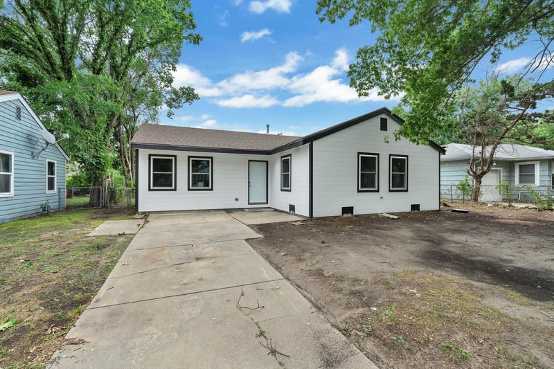 2624 N Green, Wichita, KS 67219
