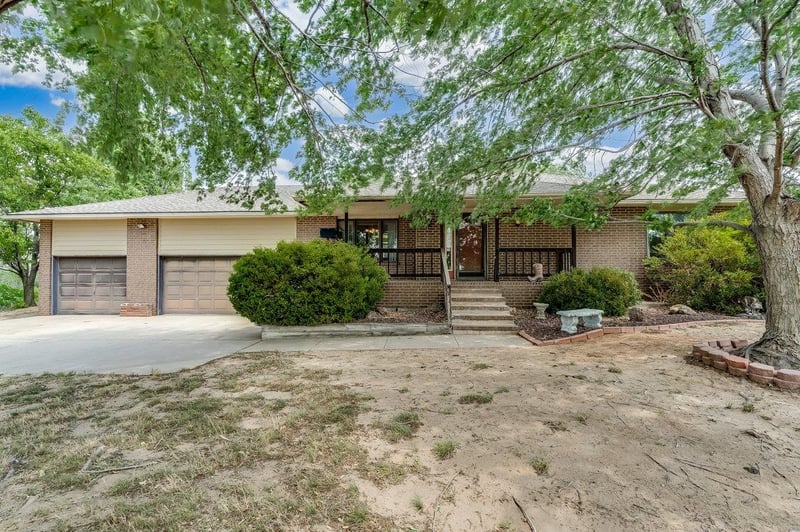 9202 N Plum St, Hutchinson, KS 67502