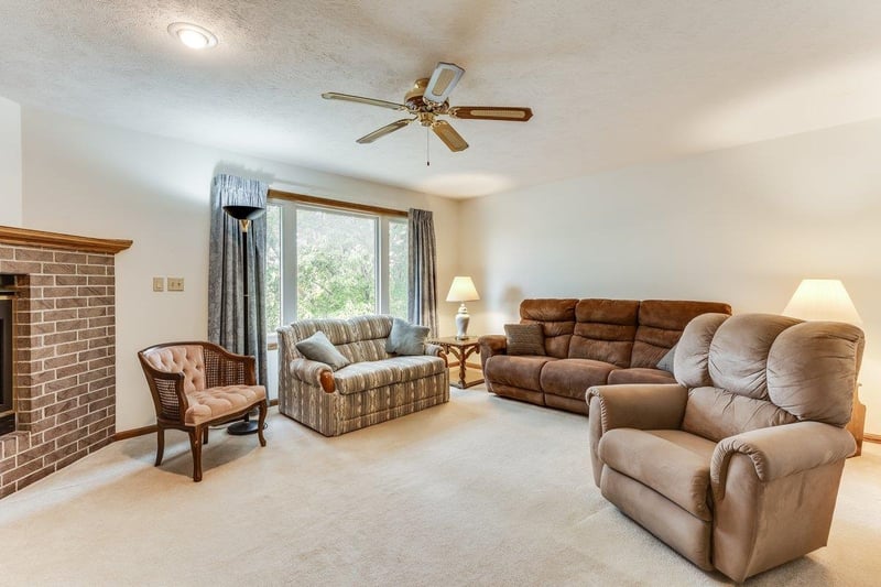 9202 N Plum St, Hutchinson, KS 67502