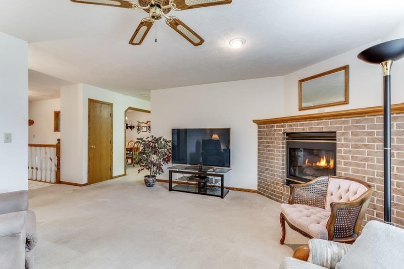 9202 N Plum St, Hutchinson, KS 67502