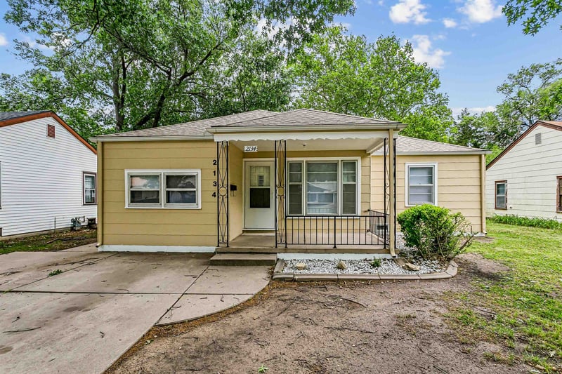 2134 Poplar , Wichita, KS 67211