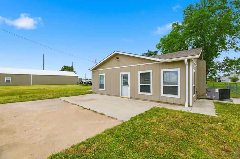3933 S Baehr, Wichita, KS 67215