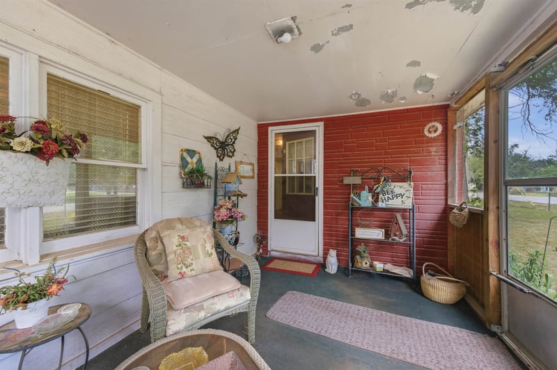 137 Davidson Ave, Bentley, KS 67016