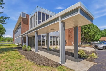 3000 W Kellogg Dr, Wichita, KS 67213-2204